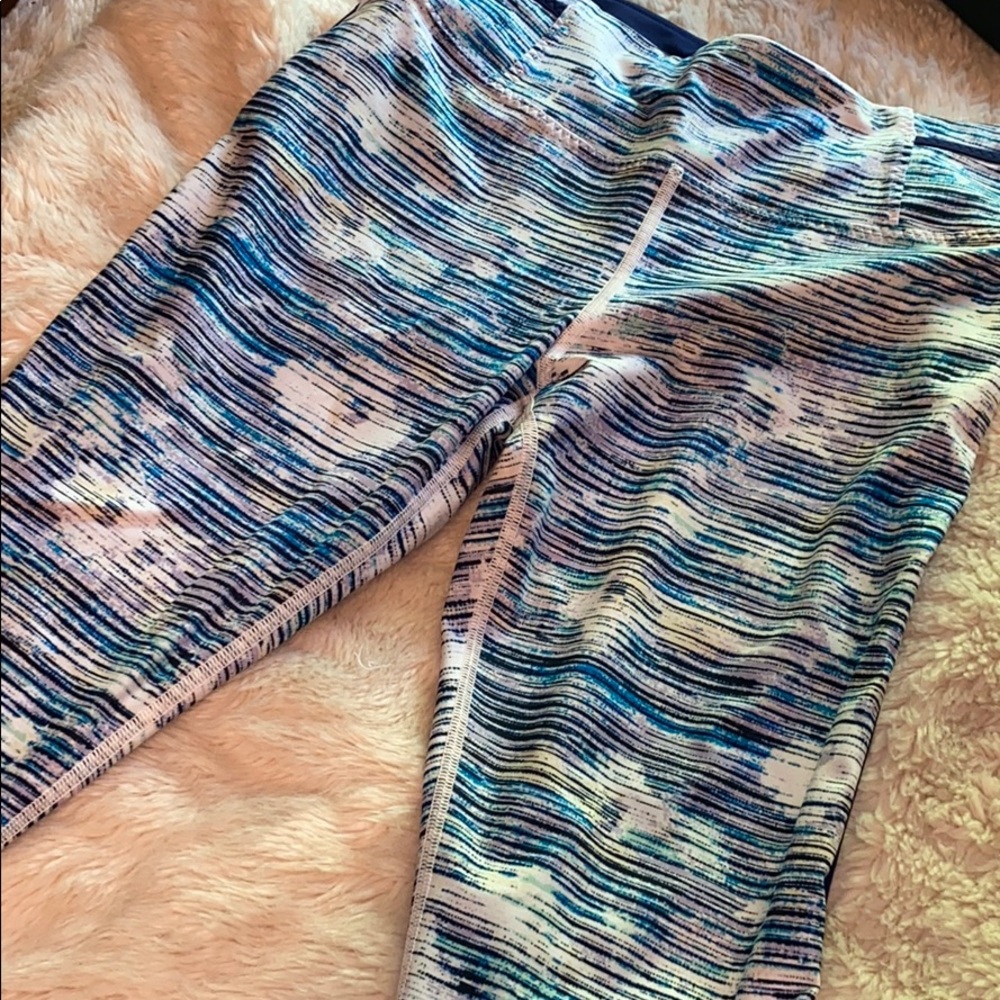 Lululemon Womens Crop legging. Size 8